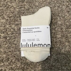 NWT lululemon Daily Essential Socks